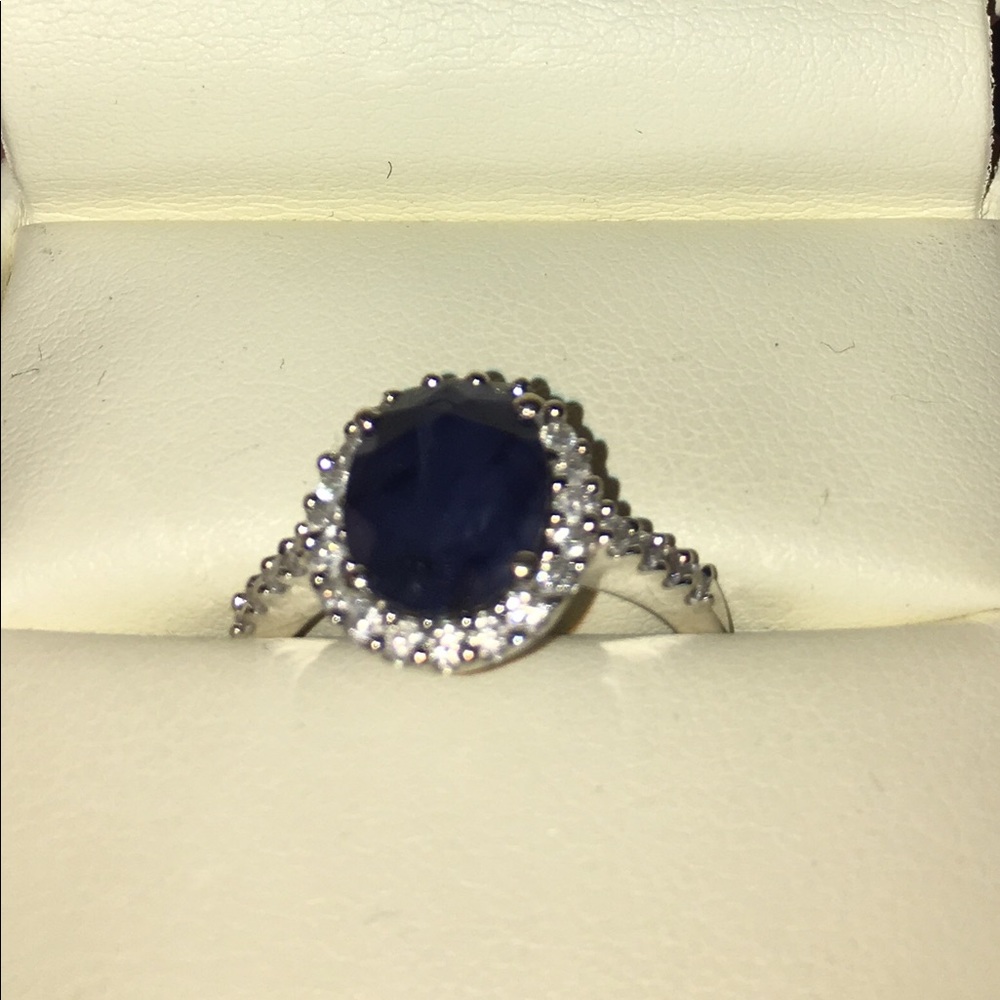 Diamond and Blue Sapphire 14k Gold engagement Ring - Picture 3 of 7